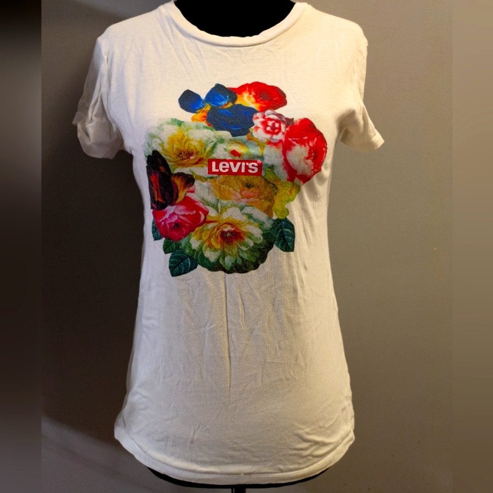 Levi's Women's Short Sleeve T-shirt